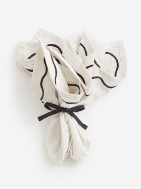 SET OF 2 H&M HOME Cotton Light Beige Napkins - NWT